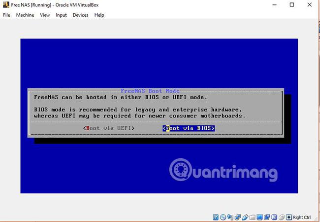 Kā instalēt FreeNAS VM vietnē VirtualBox